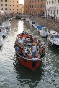Battello sui Fossi Reali a Livorno